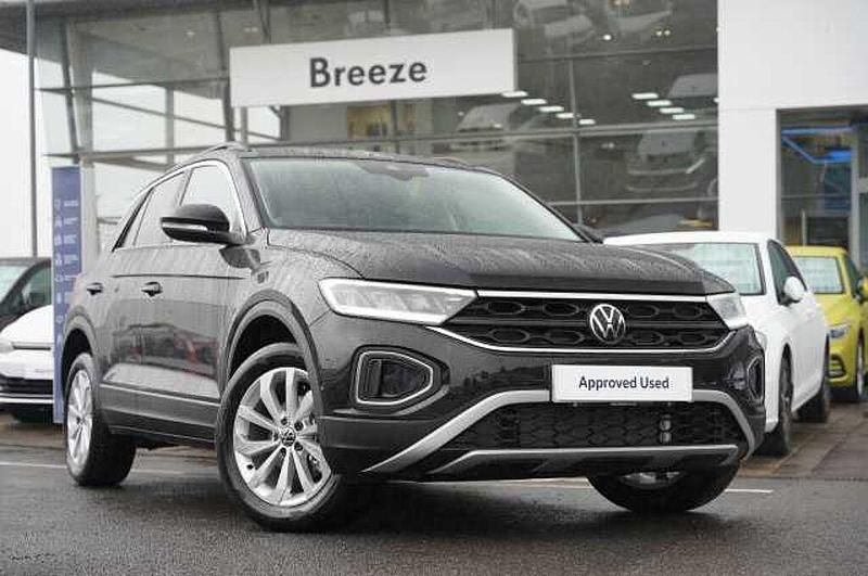 Used 2025 VW T-Roc Match SUV | £25,990 (Fair price) - Image 1/4