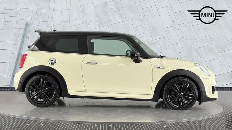 Used Mini Cooper SD Hatch 168 HP (123 kW) 2018 White Hatchback