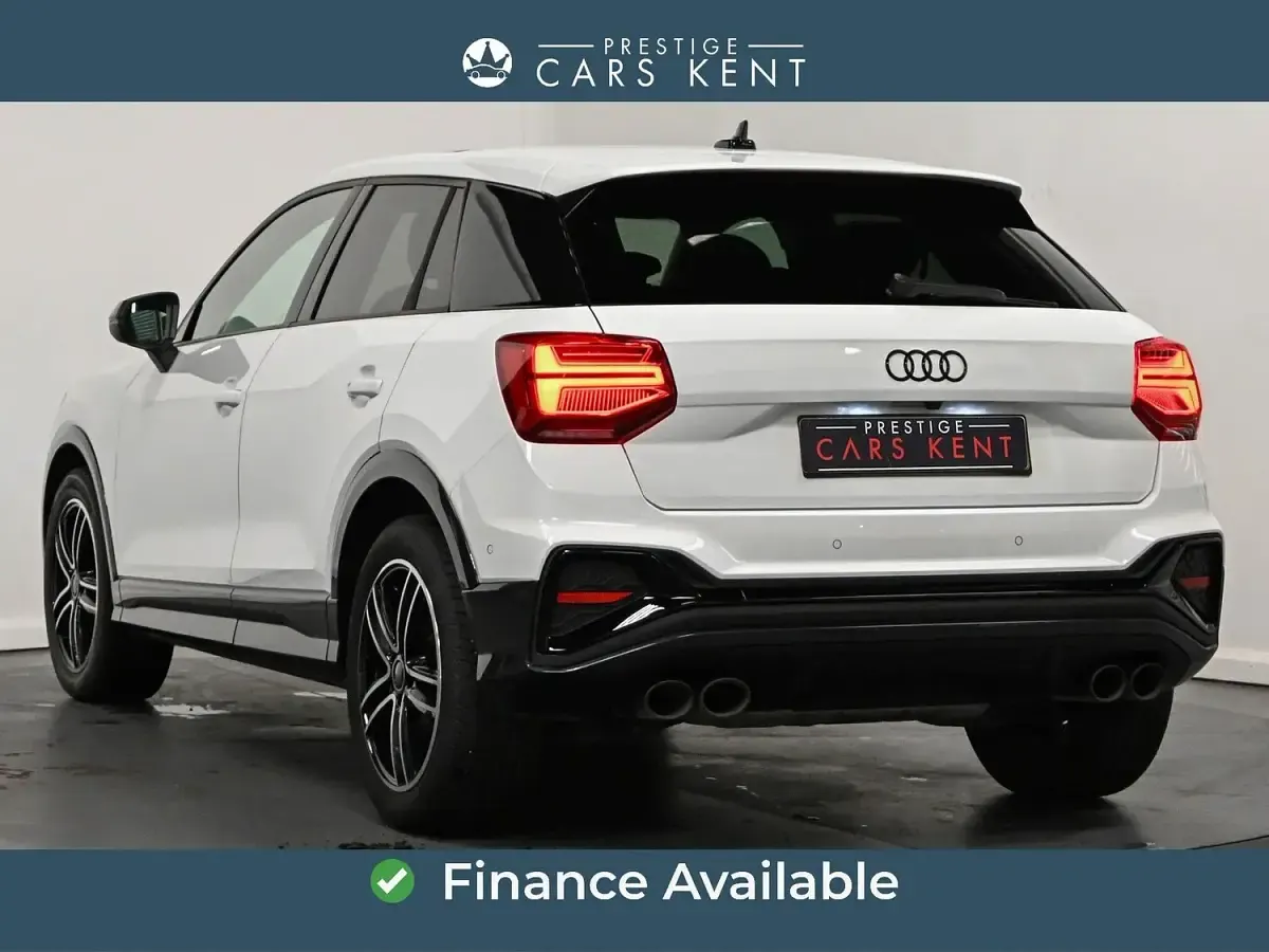 Used Audi SQ2 Advanced 300 HP (220 kW) 2022 White SUV