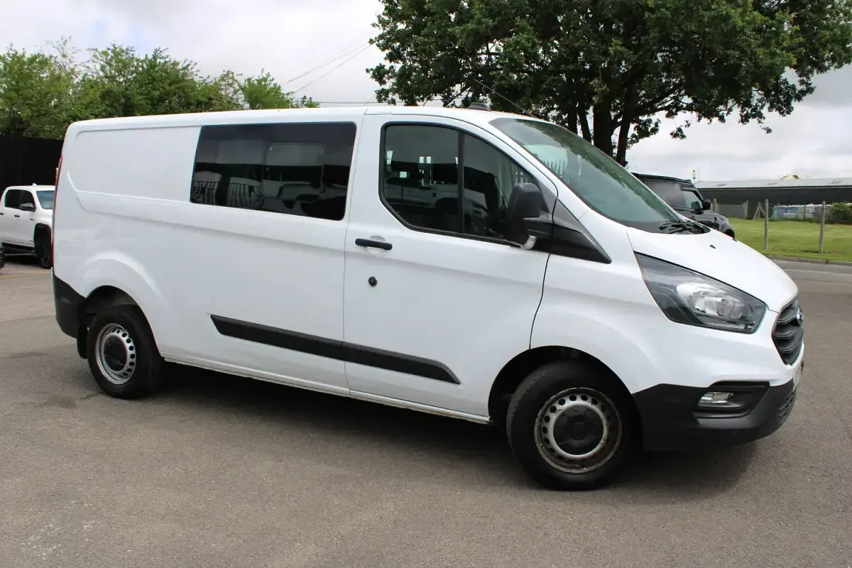 Used Ford Transit Custom 130 HP (95 kW) 2021 White Van