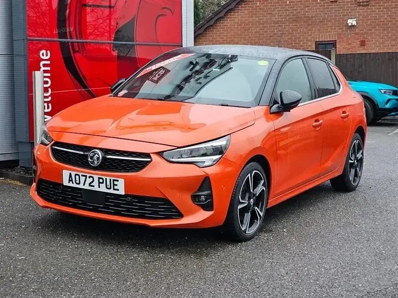 Używany Vauxhall Corsa Ultimate 100 KM (73 kW) 2022 Pomarańczowy Hatchback