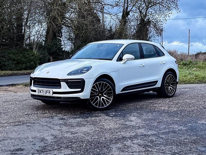 White Used 2021 Porsche Macan SUV | £39,948 (Super price) - Image 1/4