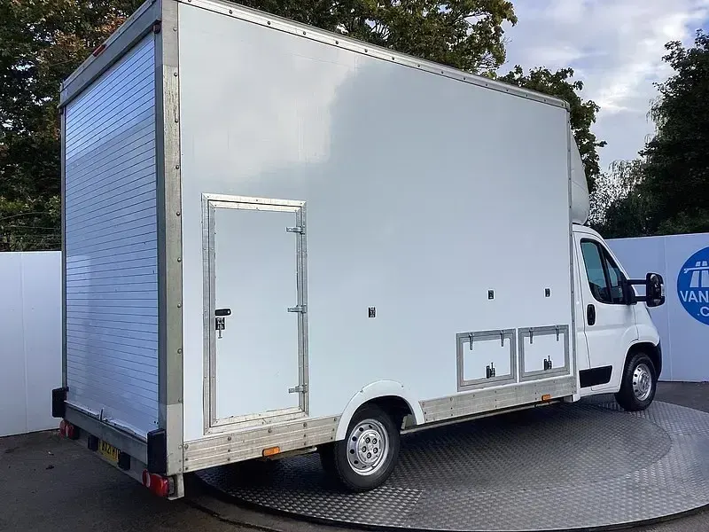 Usado Peugeot Boxer 160 CV (117 kW) 2021 Blanco Van