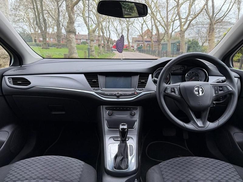 Used Vauxhall Astra Design Edition 2016 Blue Hatchback