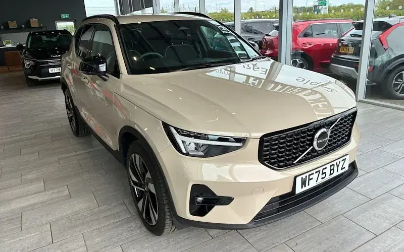 Used Volvo XC40 Plus 197 HP (144 kW) 2026 SUV