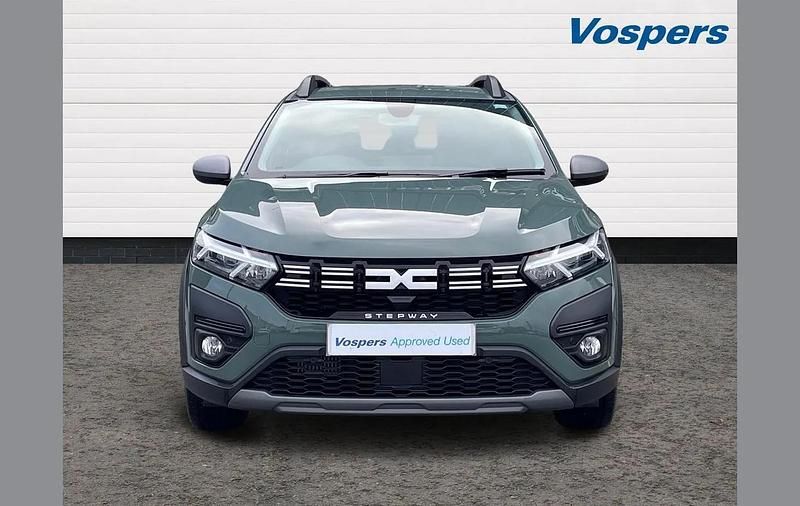 Used Dacia Sandero Journey 90 HP (66 kW) 2024 Green SUV
