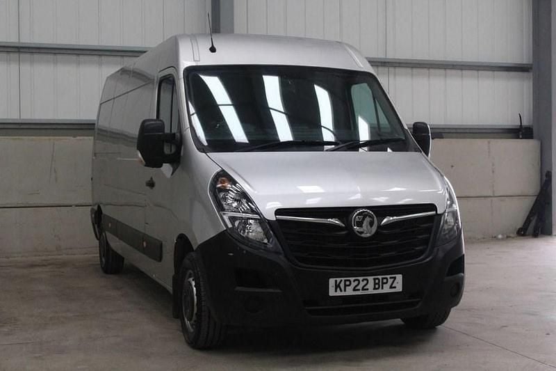 Used Vauxhall Movano Edition 135 HP (99 kW) 2022 Silver