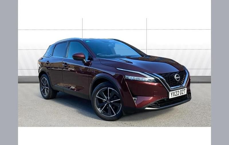 Red Used 2022 Nissan Qashqai Tekna SUV | £23,288 (A bit pricey) - Image 1/4