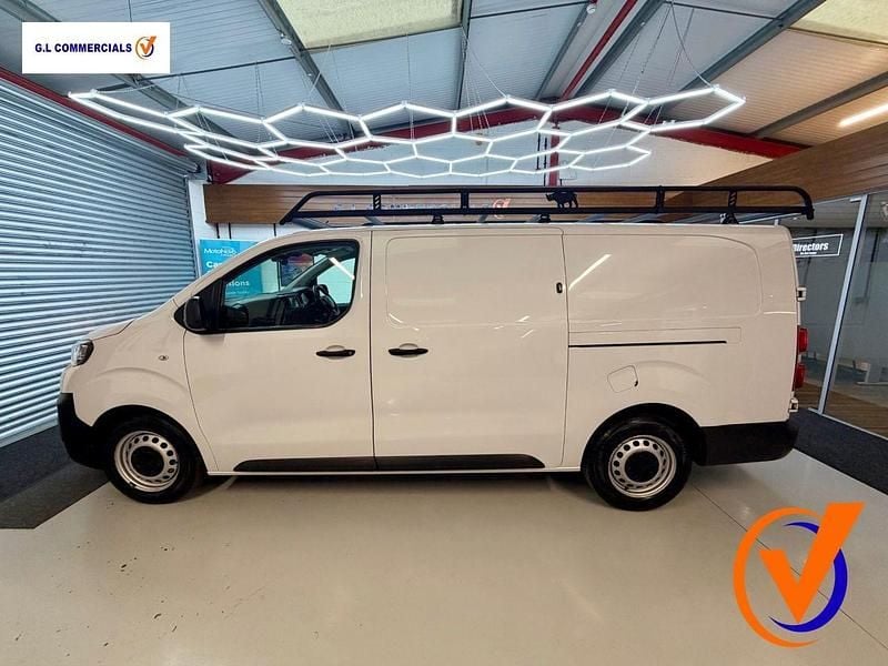 Used Peugeot Expert Premium 145 HP (106 kW) 2022 White Van