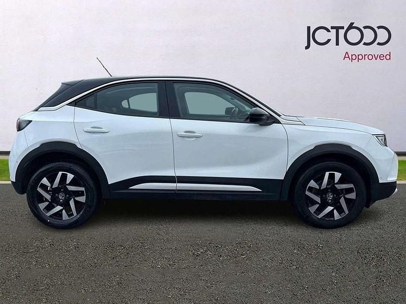 Used Vauxhall Mokka Elite 99 HP (72 kW) 2021 White SUV