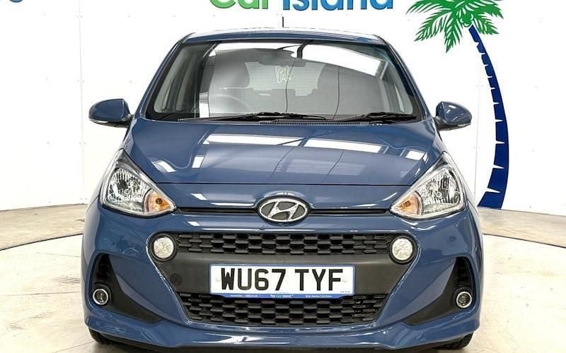 Used Hyundai i10 Premium 88 HP (64 kW) 2020 Hatchback