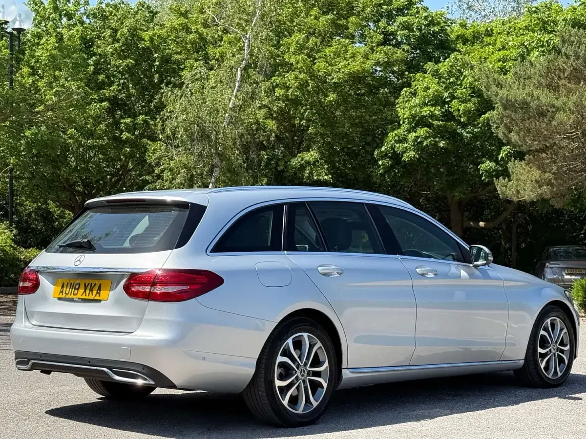Used Mercedes C220 170 HP (125 kW) 2018 Silver Estate