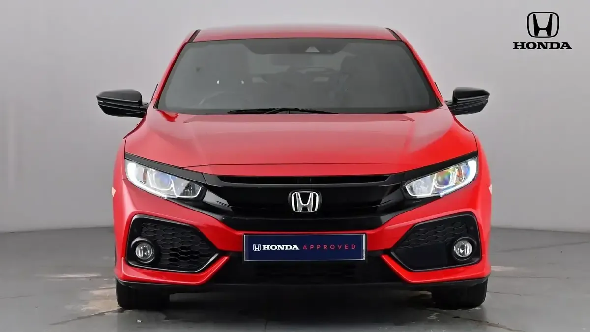 Used Honda Civic SR 126 HP (92 kW) 2018 Rallye red Hatchback