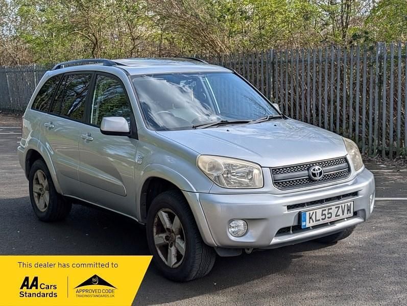 Used Toyota RAV4 147 HP (108 kW) 2005 Silver SUV