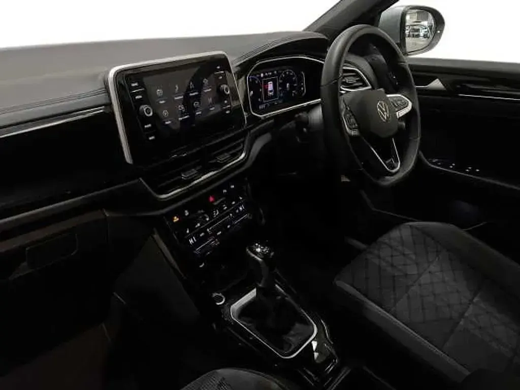Used VW T-Roc R-line 150 HP (110 kW) 2025 Silver SUV