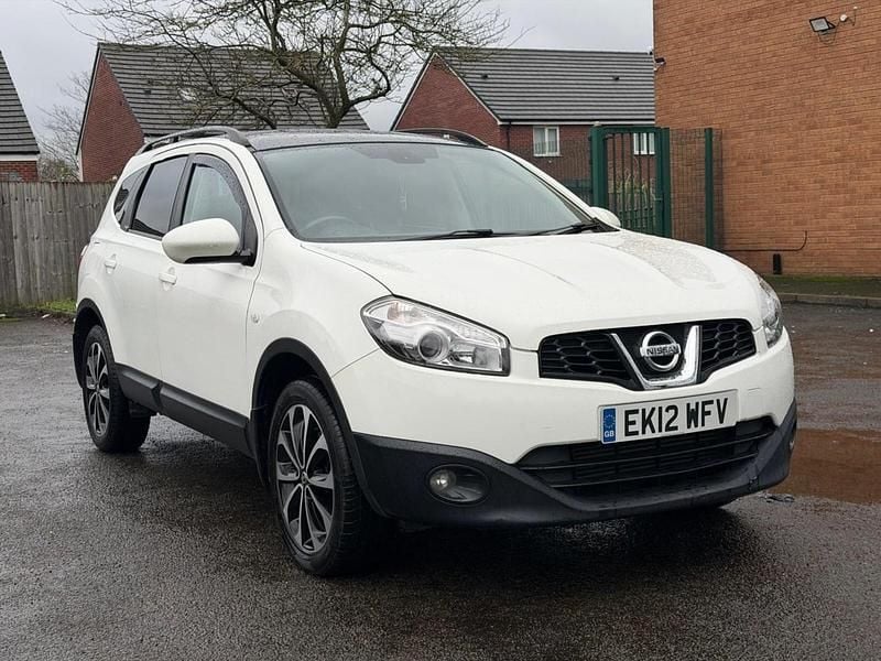 White Used 2012 Nissan Qashqai +2 Acenta SUV | £2,195 (Good price) - Image 1/4
