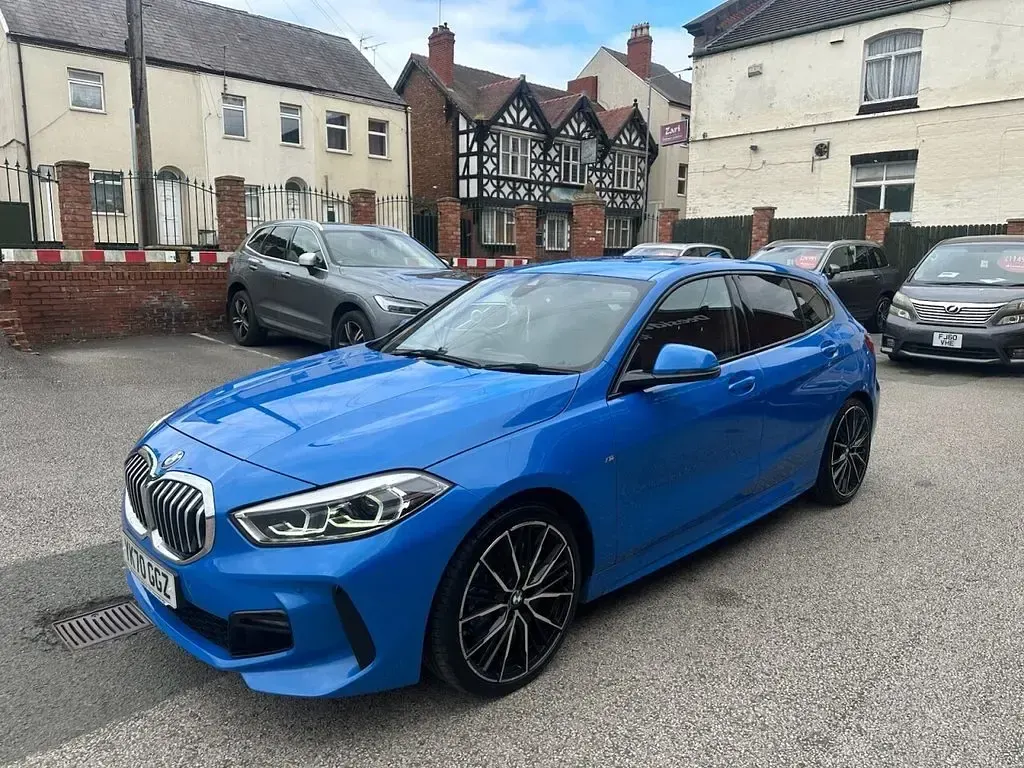 Used BMW 118 M Sport 150 HP (110 kW) 2021 Blue Hatchback