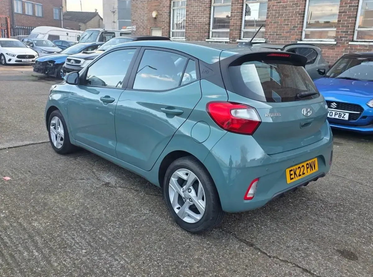 Used Hyundai i10 SE 2022 Green Hatchback