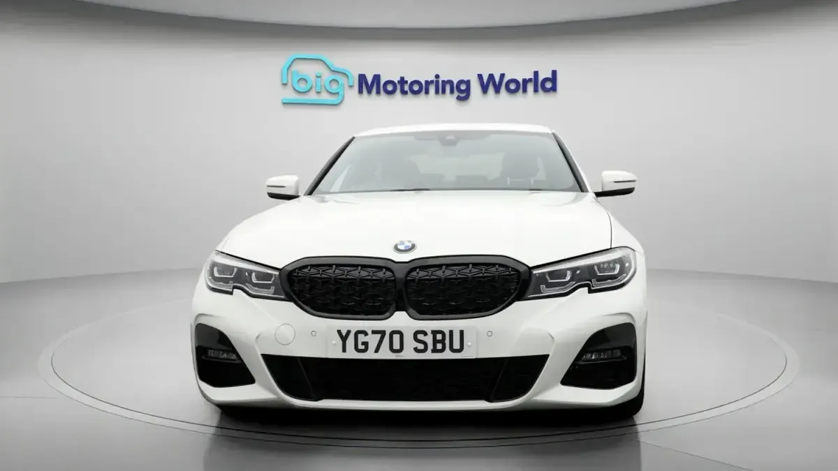 Używany BMW 320 M Sport 184 KM (135 kW) 2020 Biały Sedan/Limuzyna