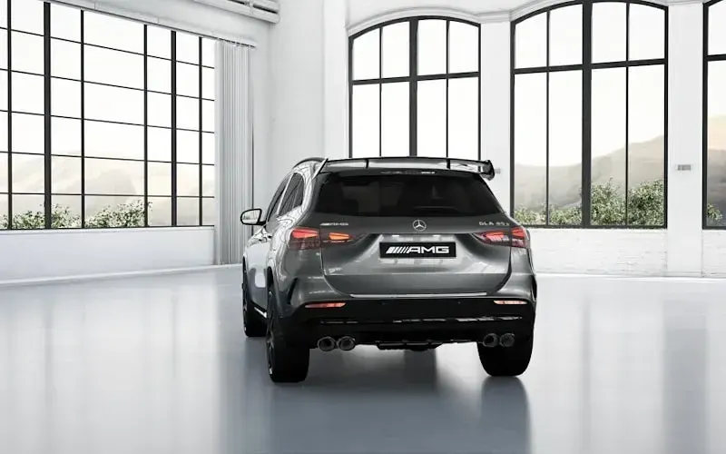 New Mercedes GLA45 AMG AMG 421 HP (309 kW) 2026 SUV