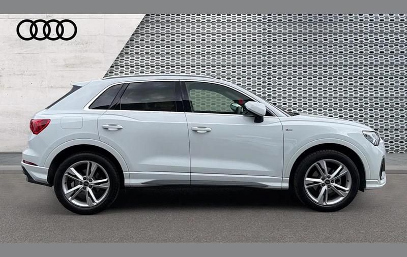 Begagnad Audi Q3 S-Line 150 HK (110 kW) 2025 Vit SUV