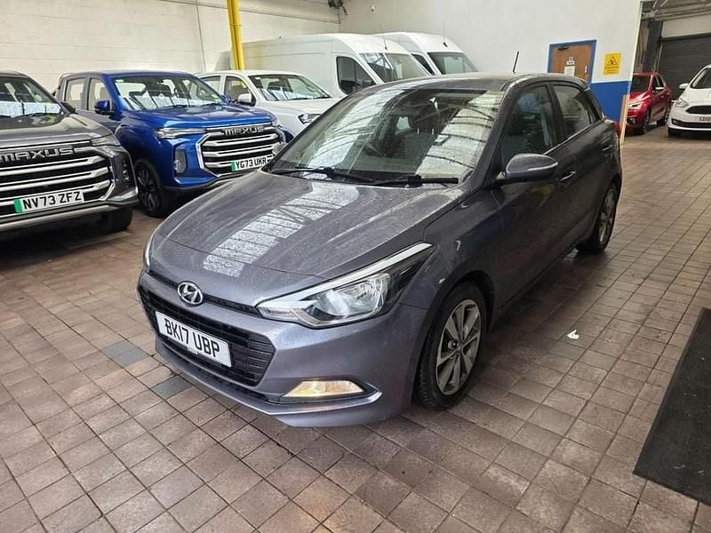 Used Hyundai i20 Edition 100 HP (73 kW) 2017 Grey Hatchback