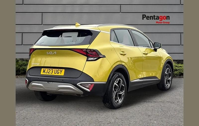 Used Kia Sportage 147 HP (108 kW) 2023 Yellow SUV