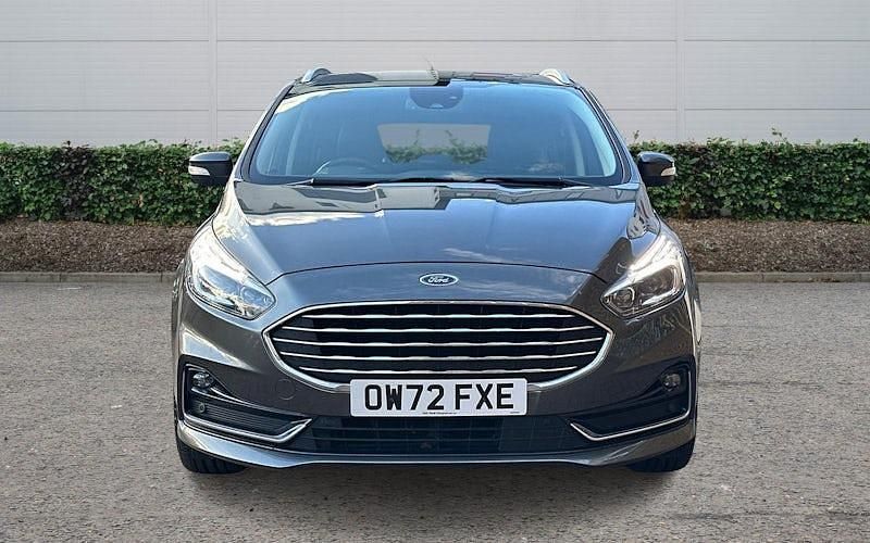 Used Ford S-MAX Titanium 190 HP (139 kW) 2022 Grey MPV