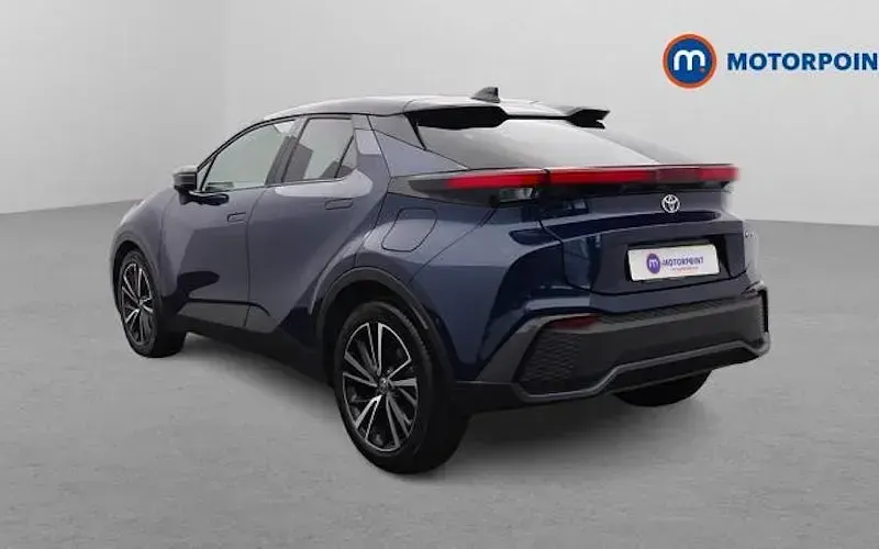 Used Toyota C-HR 140 HP (102 kW) 2025 Blue SUV