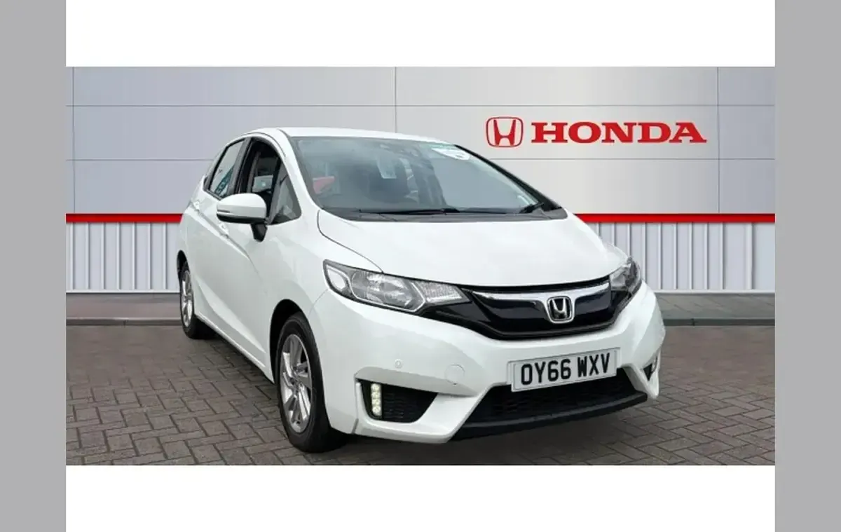 Used Honda Jazz SE 102 HP (75 kW) 2016 Hatchback