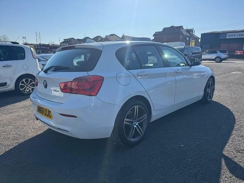 Used BMW 116 Sport Line 116 HP (85 kW) 2016 White Hatchback