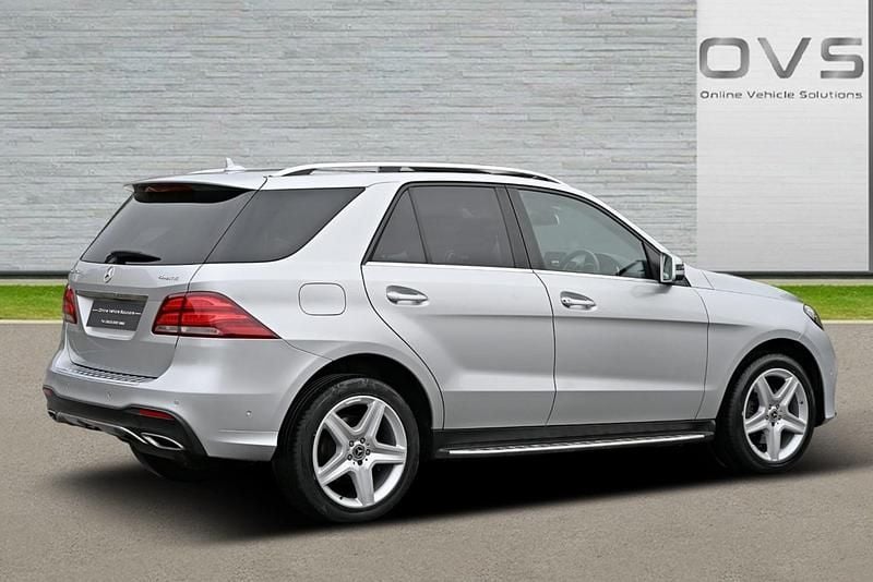 Used Mercedes GLE250 AMG Line Premium 204 HP (150 kW) 2016 Silver Estate