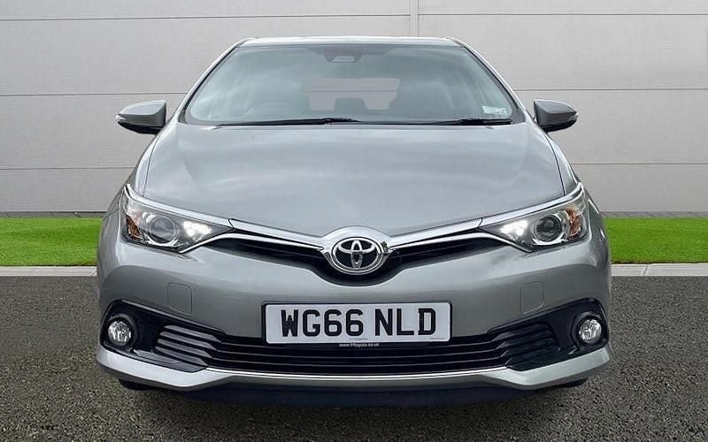 Used Toyota Auris Business Edition 116 HP (85 kW) 2016 Grey Hatchback