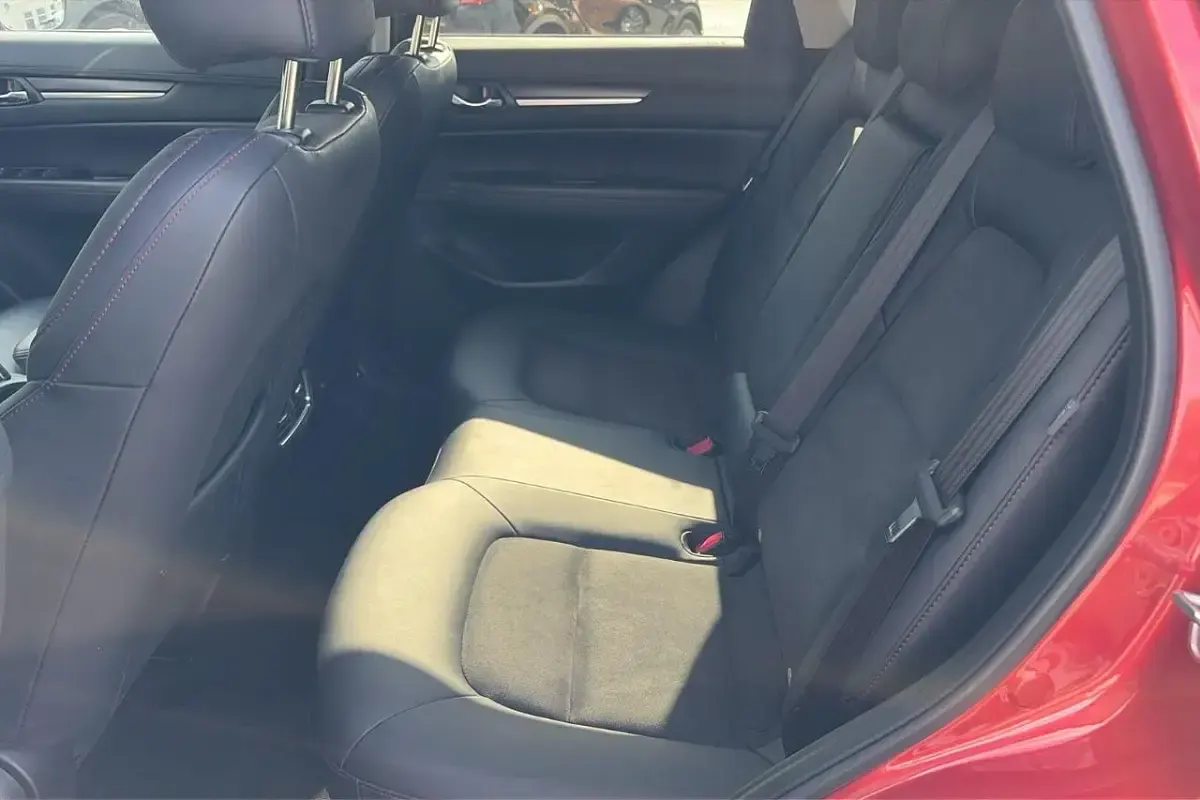 Used Mazda CX-5 Edition 163 HP (119 kW) 2021 Red SUV