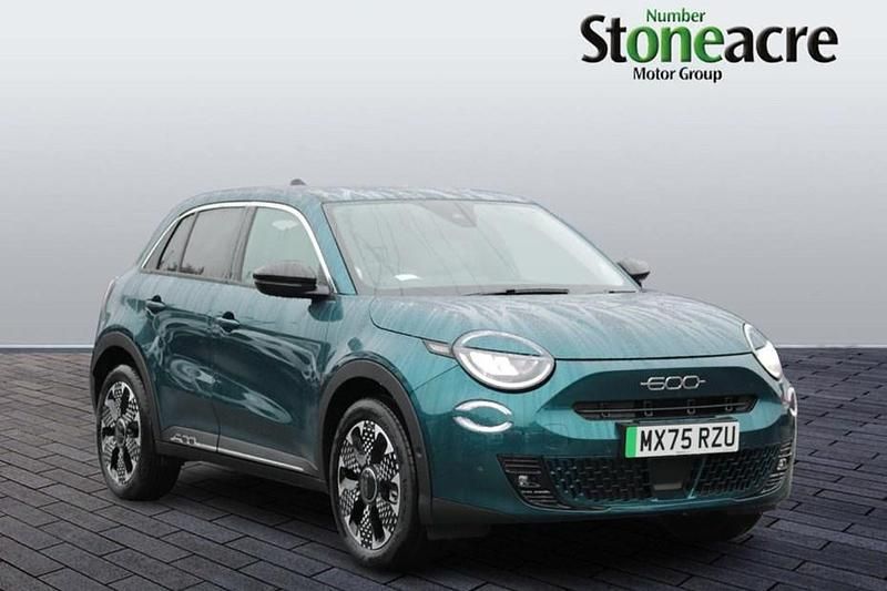 New 2025 Fiat 600E La Prima SUV | £23,995 (Fair price) - Image 1/1