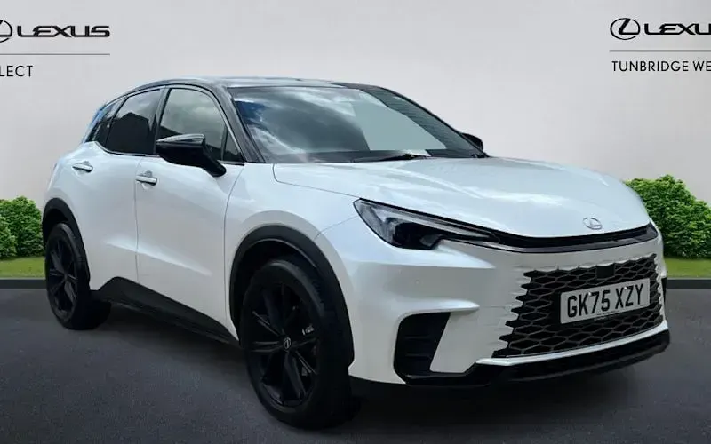 Used Lexus LBX 136 HP (100 kW) 2026 SUV