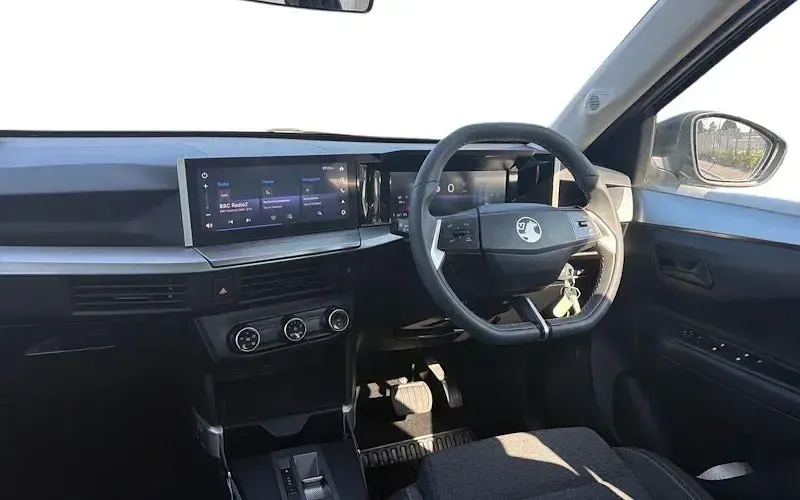 Used Vauxhall Frontera Design Edition 145 HP (106 kW) 2025 Green SUV