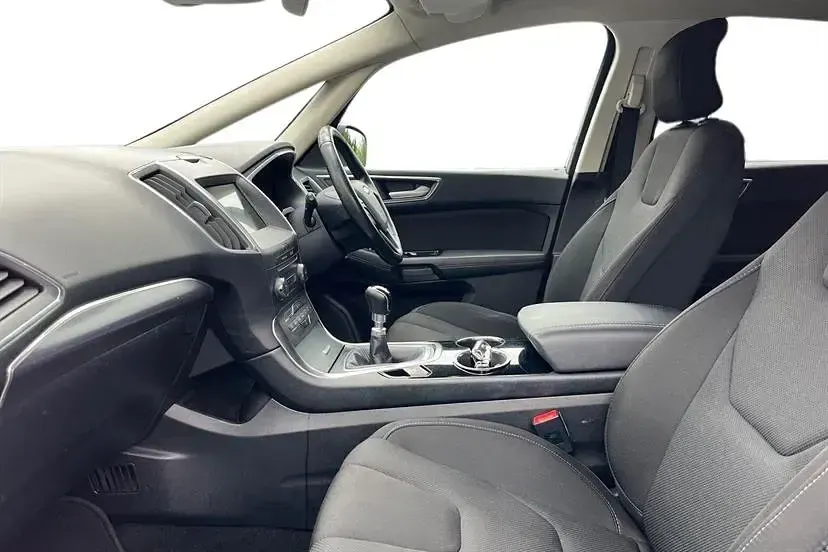 Used Ford S-MAX Titanium 150 HP (110 kW) 2016 Shadow black MPV