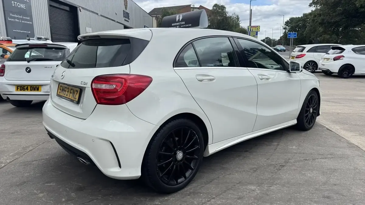 Used Mercedes A180 AMG 2014 White Hatchback