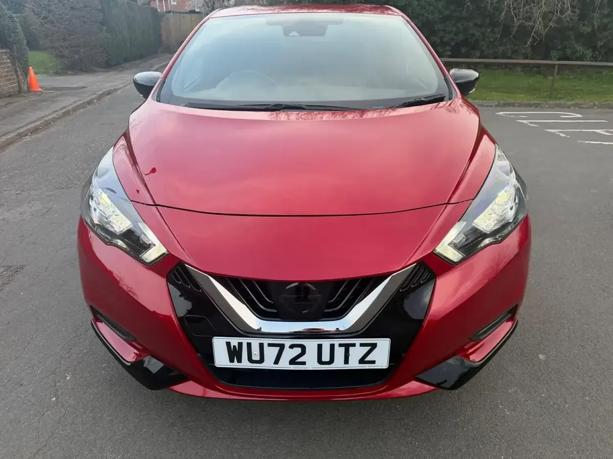 Begagnad Nissan Micra S 92 HK (67 kW) 2022 Röd Halvkombi