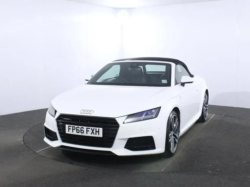 Begagnad Audi TT Roadster S-Line 230 HK (169 kW) 2016 Vit Cab