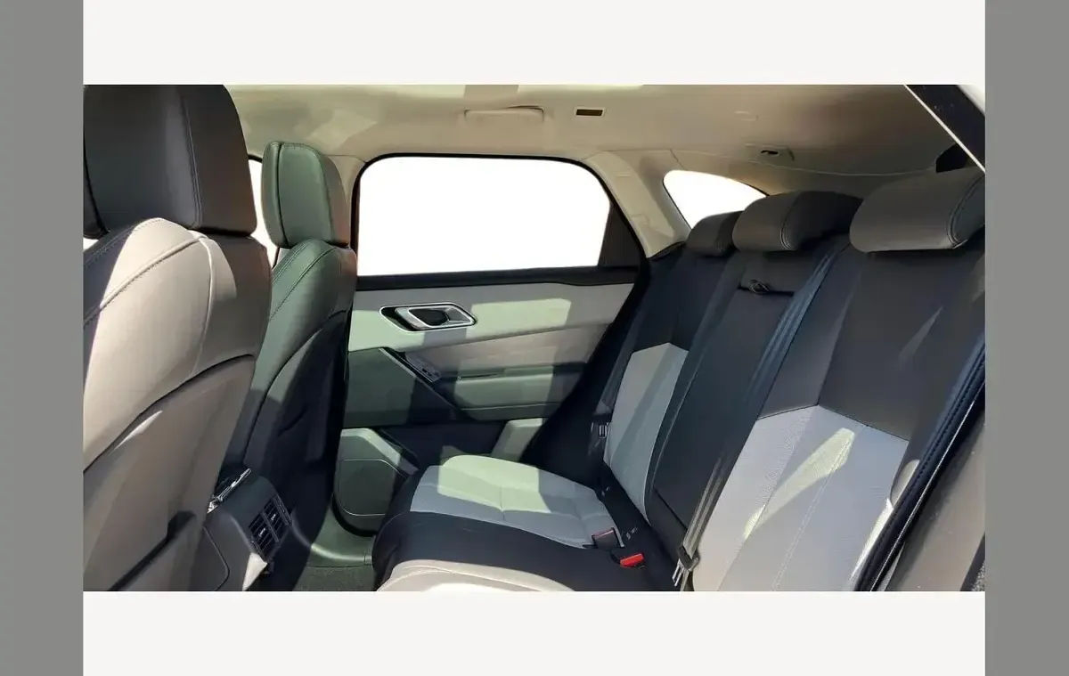 Used Land Rover Range Rover Velar HSE Dynamic 201 HP (147 kW) 2025 Black SUV
