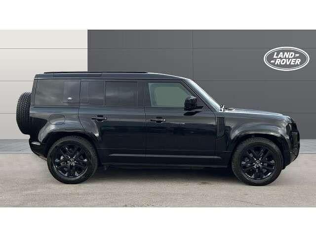 Used Land Rover Defender 249 HP (183 kW) 2021 Black SUV