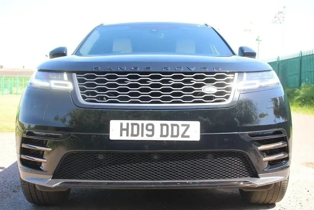 Second-hand Land Rover Range Rover Velar R-Dynamic 2019 Negru SUV
