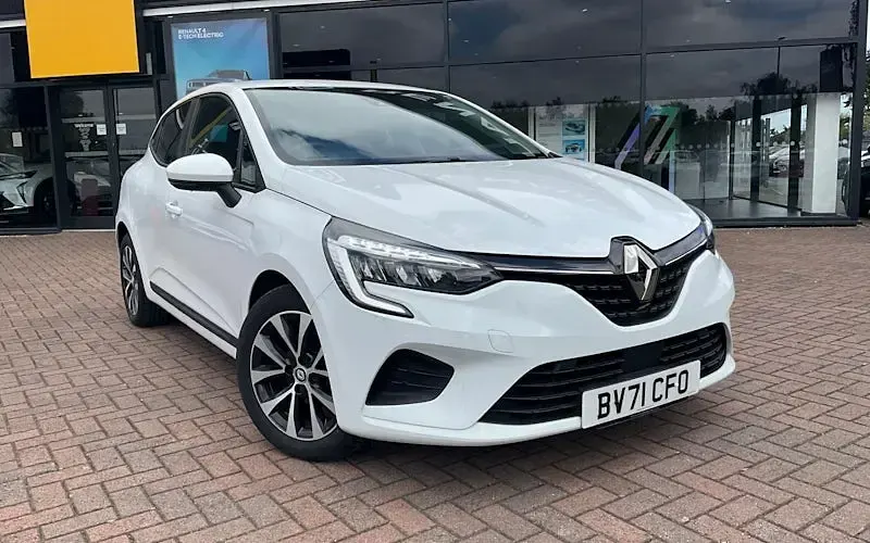 Used Renault Clio Iconic 90 HP (66 kW) 2021 Hatchback