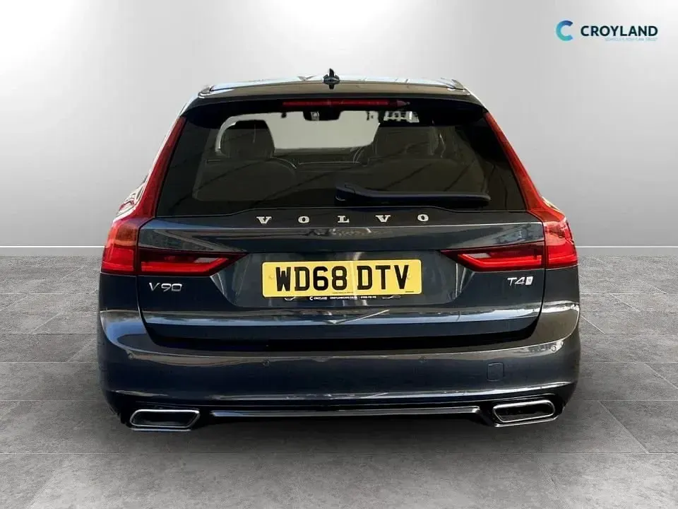 Usado Volvo V90 R-Design 190 CV (139 kW) 2018 Gris Familiar