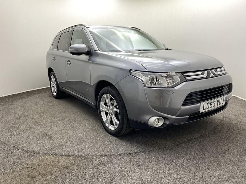 Grey Used 2014 Mitsubishi Outlander SUV | £10,490 (Good price) - Image 1/4