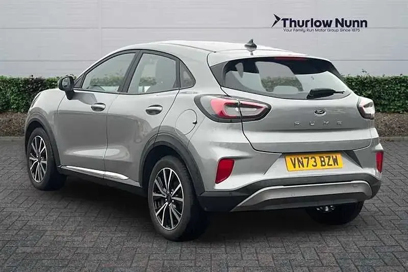 Usado Ford Puma Titanium 125 HP (91 kW) 2023 Prateado SUV