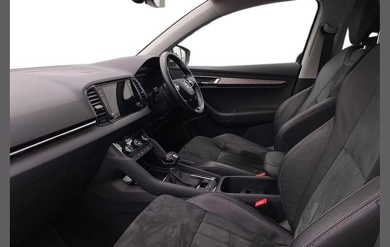 Used Skoda Karoq SE L 147 HP (108 kW) 2022 Brilliant silver metallic SUV