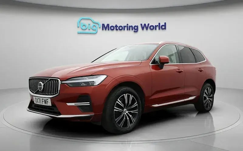 Used Volvo XC60 Inscription 250 HP (183 kW) 2021 Red SUV
